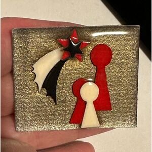 People Pin by Lucinda 3 people, Shooting Star Gold Red White